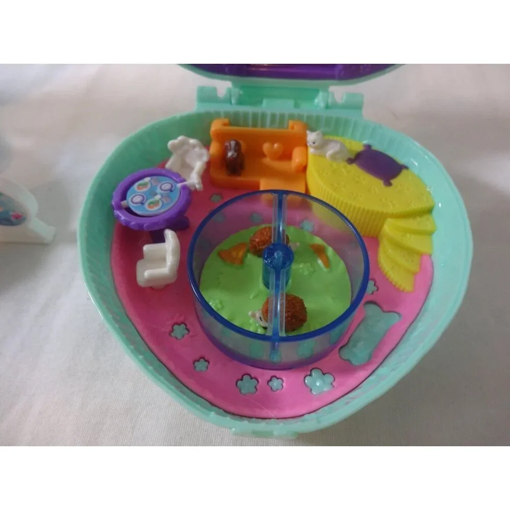 Polly Pocket Hedgehog Cafe Compact Playset  + Polly Pocket Otter Aquarium Compac